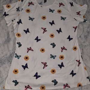 Rue21 - Floral and Butterfly Print Women's Top - 2x